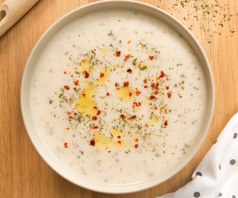 Recette pour préparer une soupe Yayla Çorbası (Yoğurtlu Çorba)